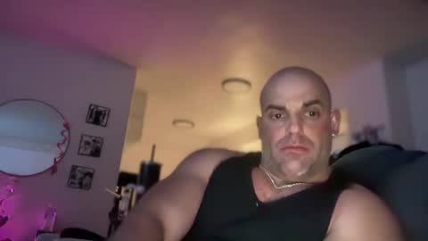 Snapshot of thebuzz777 chatting on February 8, 2025, 11:44 am theBuzz777 online show from February 8, 2025, 11:44 am