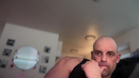 Snapshot of thebuzz777 chatting on February 11, 2025, 12:06 am theBuzz777 online show from February 11, 2025, 12:06 am