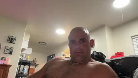 Snapshot of thebuzz777 chatting on November 5, 2025, 2:44 am theBuzz777 online show from November 5, 2025, 2:44 am