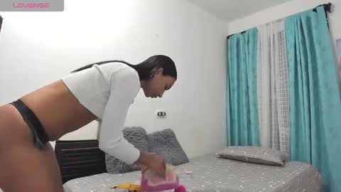 TheChicaNextDoor  online show from February 19, 2026, 11:12 pm