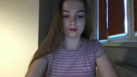 Crystal online show from March 12, 2025, 4:02 pm