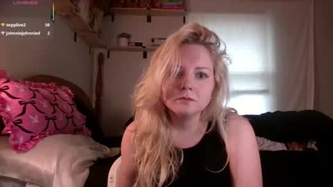 Snapshot of thedancingalien chatting on July 12, 2026, 8:00 pm Kassandra Grant online show from July 12, 2026, 8:00 pm
