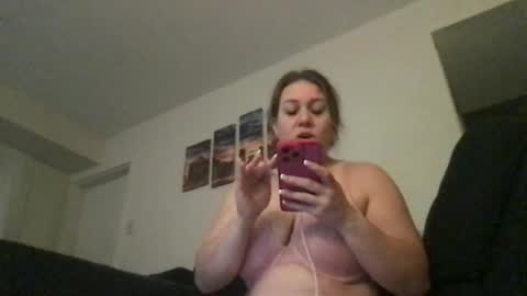 Snapshot of thedevinemilf chatting on August 5, 2026, 3:09 am Masked Milf Christina online show from August 5, 2026, 3:09 am