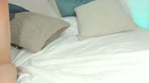 Snapshot of thedol1 chatting on February 12, 2025, 10:24 am Thedol1 online show from February 12, 2025, 10:24 am