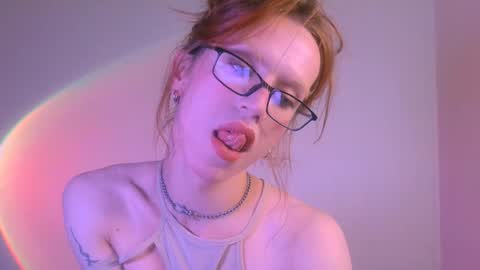 Snapshot of thedollxxxperience chatting on December 19, 2024, 7:29 pm Yolanda online show from December 19, 2024, 7:29 pm