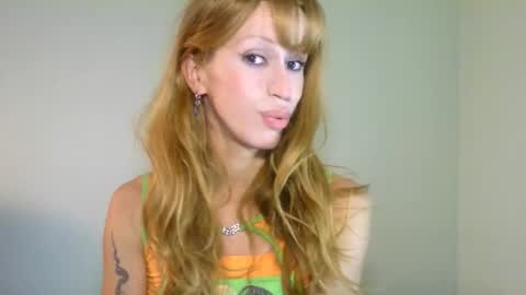 Snapshot of thedollxxxperience chatting on September 11, 2025, 9:04 pm Yolanda online show from September 11, 2025, 9:04 pm