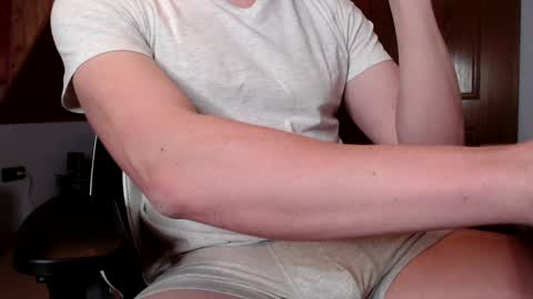 Snapshot of thedome372 chatting on January 26, 2025, 6:27 pm thedome372 online show from January 26, 2025, 6:27 pm