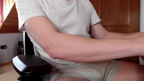 Snapshot of thedome372 chatting on March 5, 2025, 10:44 am thedome372 online show from March 5, 2025, 10:44 am