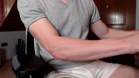 Snapshot of thedome372 chatting on November 7, 2025, 9:42 am thedome372 online show from November 7, 2025, 9:42 am