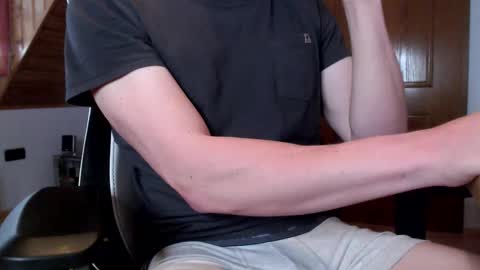 Snapshot of thedome372 chatting on November 25, 2025, 10:15 am thedome372 online show from November 25, 2025, 10:15 am