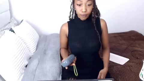 Snapshot of thee_habibah chatting on May 25, 2026, 7:47 am Habibah online show from May 25, 2026, 7:47 am