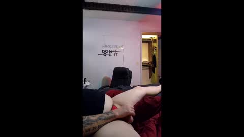 theejerbear1983 online show from April 12, 2026, 4:28 am