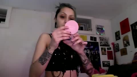 KIng Venus online show from December 8, 2024, 2:18 am