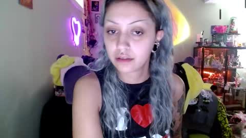 KIng Venus online show from September 13, 2025, 7:02 pm