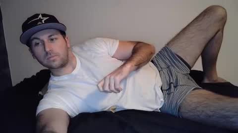 Snapshot of theetwohander chatting on February 19, 2025, 2:23 am Theetwohander online show from February 19, 2025, 2:23 am