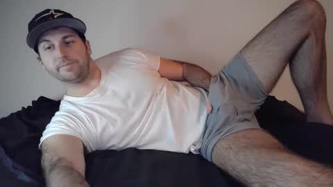 Theetwohander online show from December 19, 2025, 3:35 am