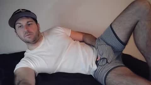 Theetwohander online show from April 25, 2026, 2:47 am