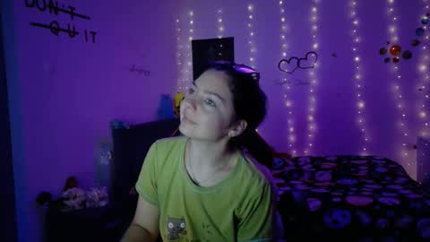 TheFarmergirl online show from November 2, 2025, 4:37 am