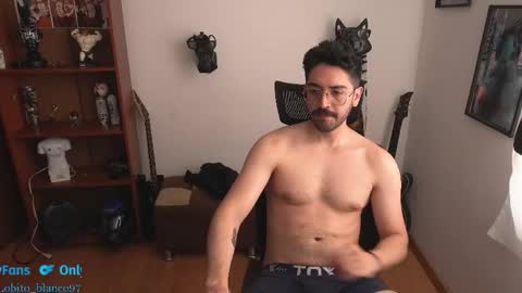 Snapshot of thefckingwolf chatting on October 24, 2025, 5:31 pm Wolf Independent model online show from October 24, 2025, 5:31 pm