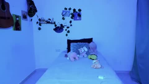 Snapshot of thefenix_jyk chatting on September 15, 2025, 11:05 pm Ariamapola88 online show from September 15, 2025, 11:05 pm