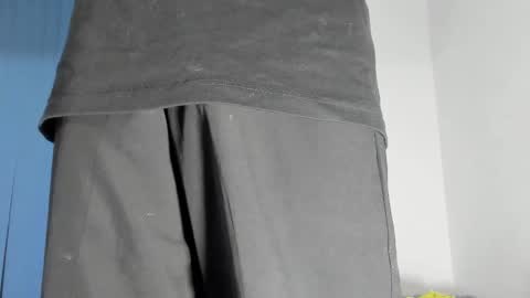 independent Model online show from October 30, 2025, 12:34 am