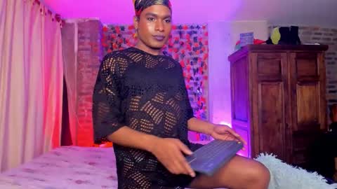 Goldie online show from November 7, 2025, 7:08 am