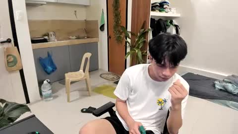 Snapshot of thegreenmagus chatting on December 3, 2024, 2:49 pm Green online show from December 3, 2024, 2:49 pm