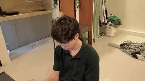 Green online show from December 15, 2025, 12:48 am