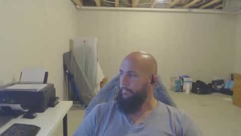 Snapshot of thehawaiian93 chatting on October 27, 2025, 2:54 pm thehawaiian93 online show from October 27, 2025, 2:54 pm