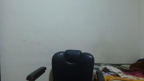 Snapshot of thehousedog chatting on July 23, 2026, 1:58 am thehousedog online show from July 23, 2026, 1:58 am
