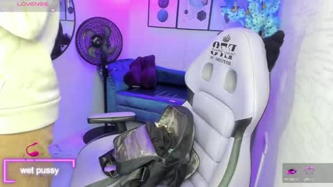 Theia  online show from September 29, 2025, 12:21 pm