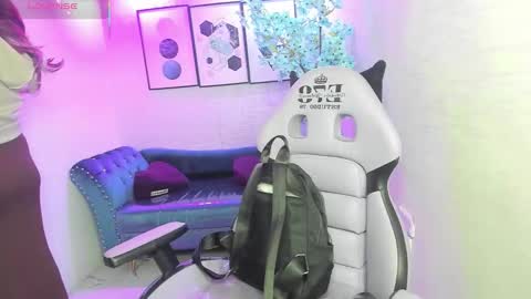 Theia  online show from January 12, 2026, 12:21 pm