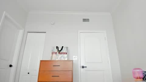 Snapshot of theislandgirl chatting on December 26, 2024, 8:42 pm Lily Marie online show from December 26, 2024, 8:42 pm