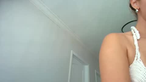 Snapshot of theislandgirl chatting on February 8, 2025, 4:36 pm Lily Marie online show from February 8, 2025, 4:36 pm