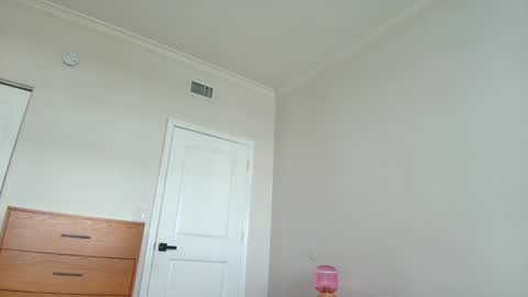 Snapshot of theislandgirl chatting on February 27, 2025, 7:15 pm Lily Marie online show from February 27, 2025, 7:15 pm