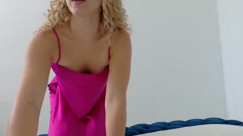 Lily Marie online show from April 22, 2026, 5:47 pm