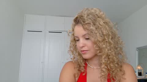 Lily Marie online show from May 4, 2026, 4:36 pm