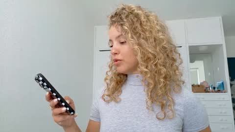 Lily Marie online show from June 9, 2026, 7:14 pm