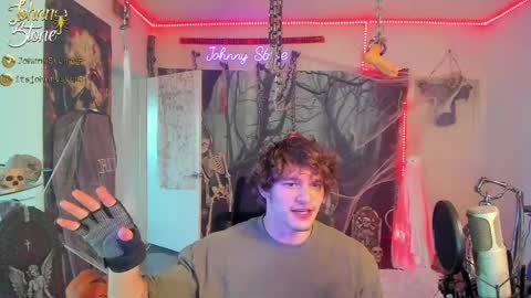 Snapshot of thejohnnystone chatting on October 1, 2025, 11:55 pm Johnny Stone online show from October 1, 2025, 11:55 pm