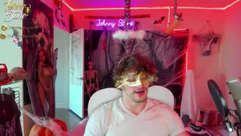 Snapshot of thejohnnystone chatting on October 16, 2025, 12:11 am Johnny Stone online show from October 16, 2025, 12:11 am