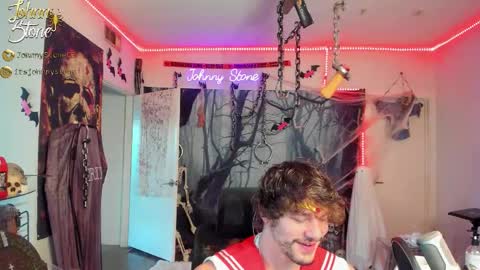 Snapshot of thejohnnystone chatting on October 31, 2025, 12:22 am Johnny Stone online show from October 31, 2025, 12:22 am
