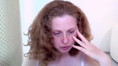 Snapshot of theladysblush chatting on June 6, 2026, 9:25 am Ella online show from June 6, 2026, 9:25 am