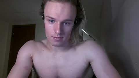 Snapshot of thelevimeyers chatting on March 3, 2025, 2:26 am thelevimeyers online show from March 3, 2025, 2:26 am