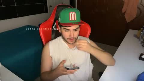 Snapshot of thelittlehot1 chatting on December 18, 2025, 7:14 am thelittlehot1 online show from December 18, 2025, 7:14 am