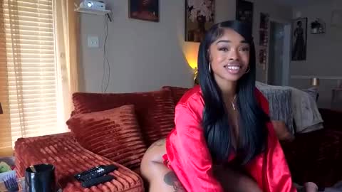 Snapshot of thelovelybrown chatting on May 8, 2026, 3:50 pm thelovelybrown online show from May 8, 2026, 3:50 pm