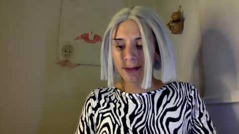 Lucy Lucy online show from December 24, 2024, 2:32 am