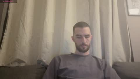 themmistokles online show from December 3, 2025, 8:51 pm