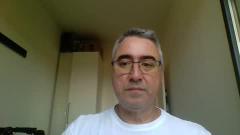 Snapshot of themohican chatting on April 17, 2026, 9:12 am Themohican online show from April 17, 2026, 9:12 am