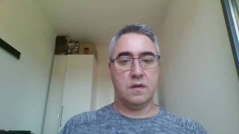 Snapshot of themohican chatting on May 6, 2026, 7:24 am Themohican online show from May 6, 2026, 7:24 am