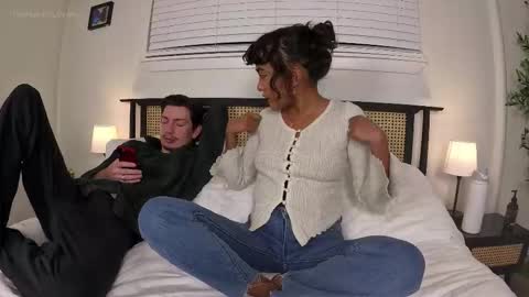 naturallovers online show from November 29, 2025, 2:47 am